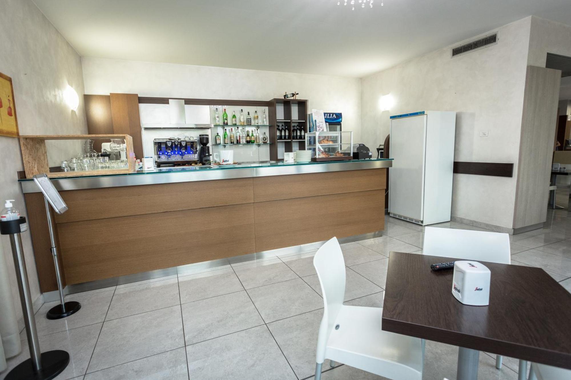 ברשלו Hotel Don Camillo מראה חיצוני תמונה