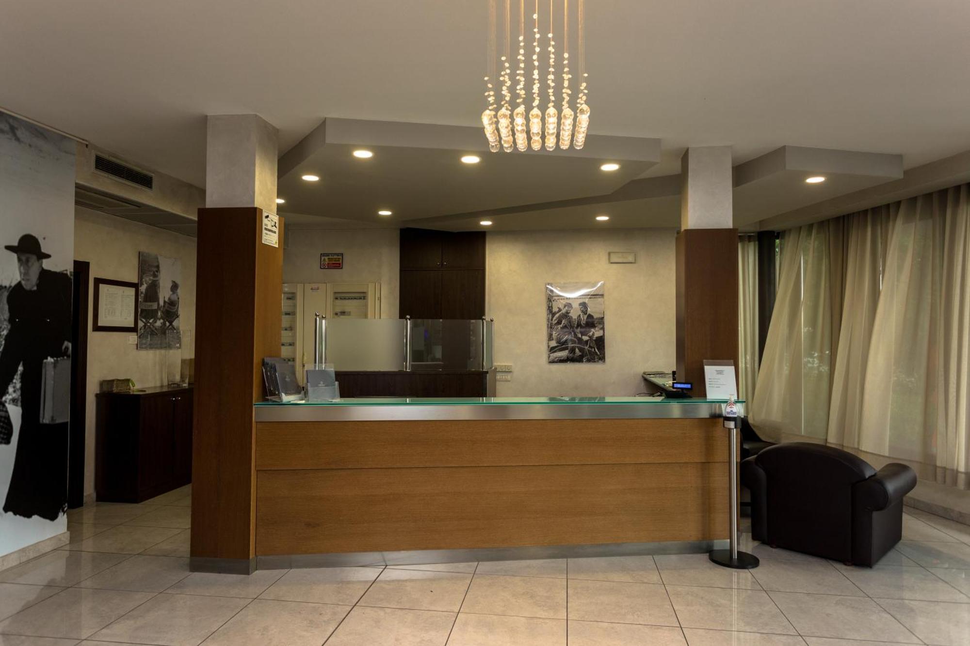 ברשלו Hotel Don Camillo מראה חיצוני תמונה