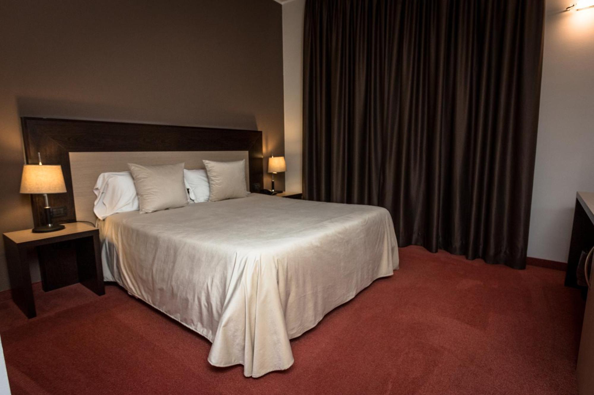 ברשלו Hotel Don Camillo מראה חיצוני תמונה