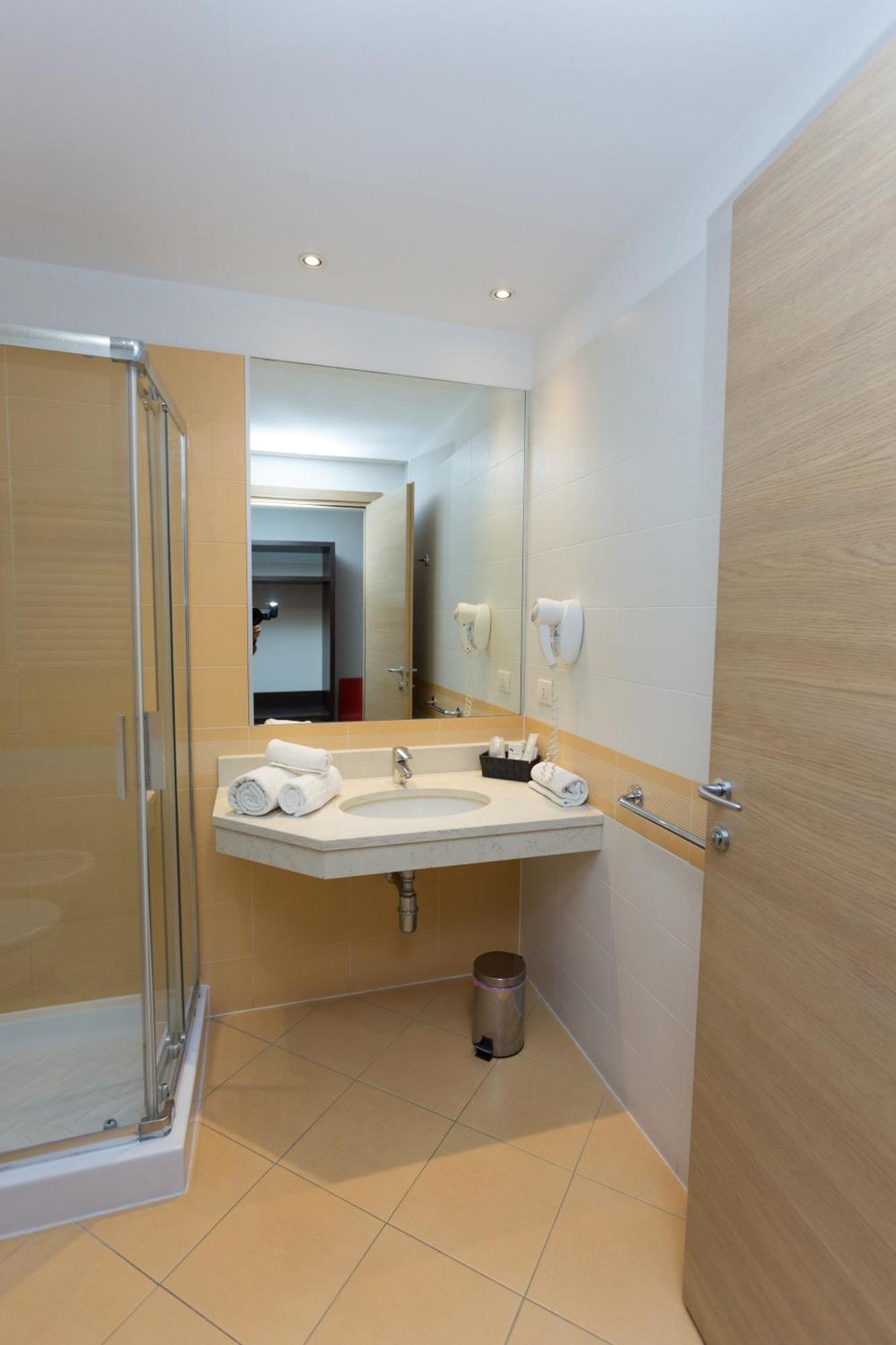 ברשלו Hotel Don Camillo מראה חיצוני תמונה
