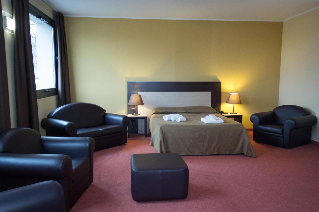 ברשלו Hotel Don Camillo מראה חיצוני תמונה