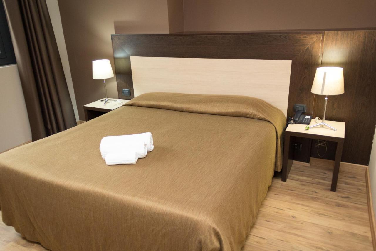 ברשלו Hotel Don Camillo מראה חיצוני תמונה