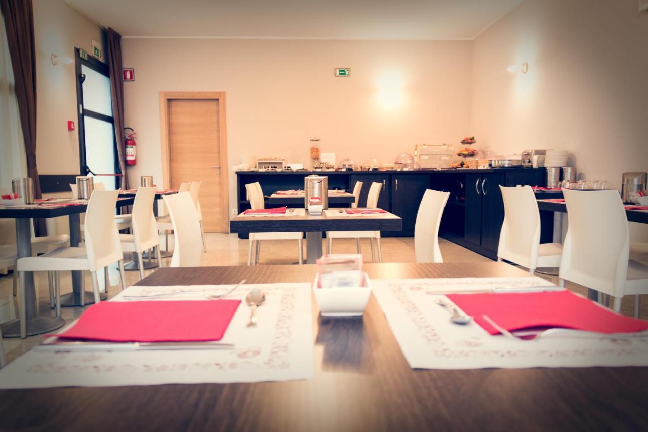 ברשלו Hotel Don Camillo מראה חיצוני תמונה